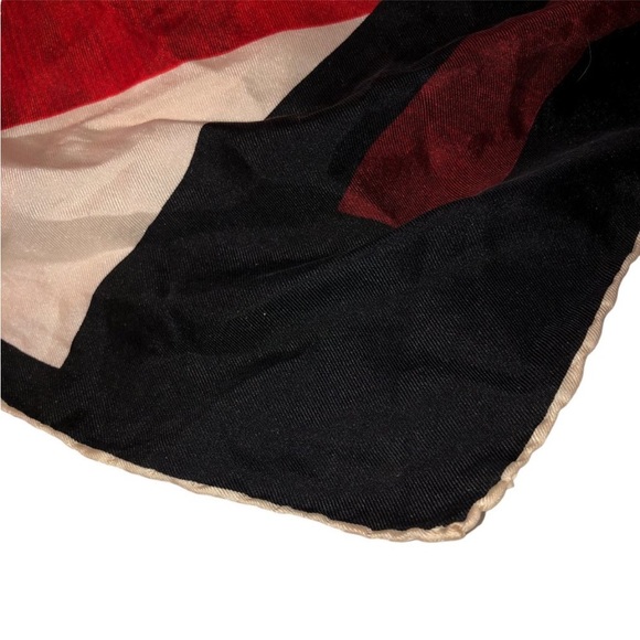 Vintage 100% silk hand rolled sewn red black graphic print scarf 80s 27x25" - Picture 3 of 3